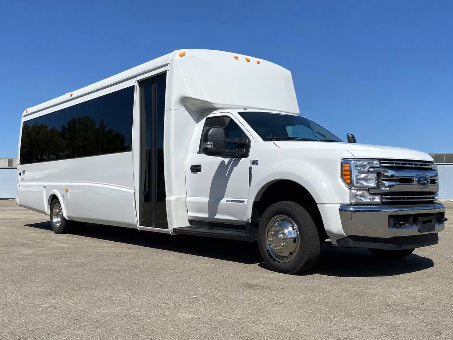 18 passenger minibus